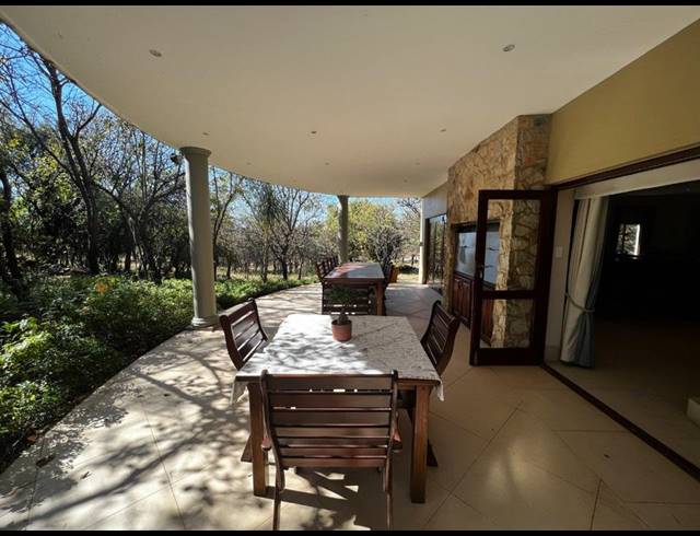 6 BEDROOM HOUSE FOR SALE IN LEEUWFONTEIN ESTATE